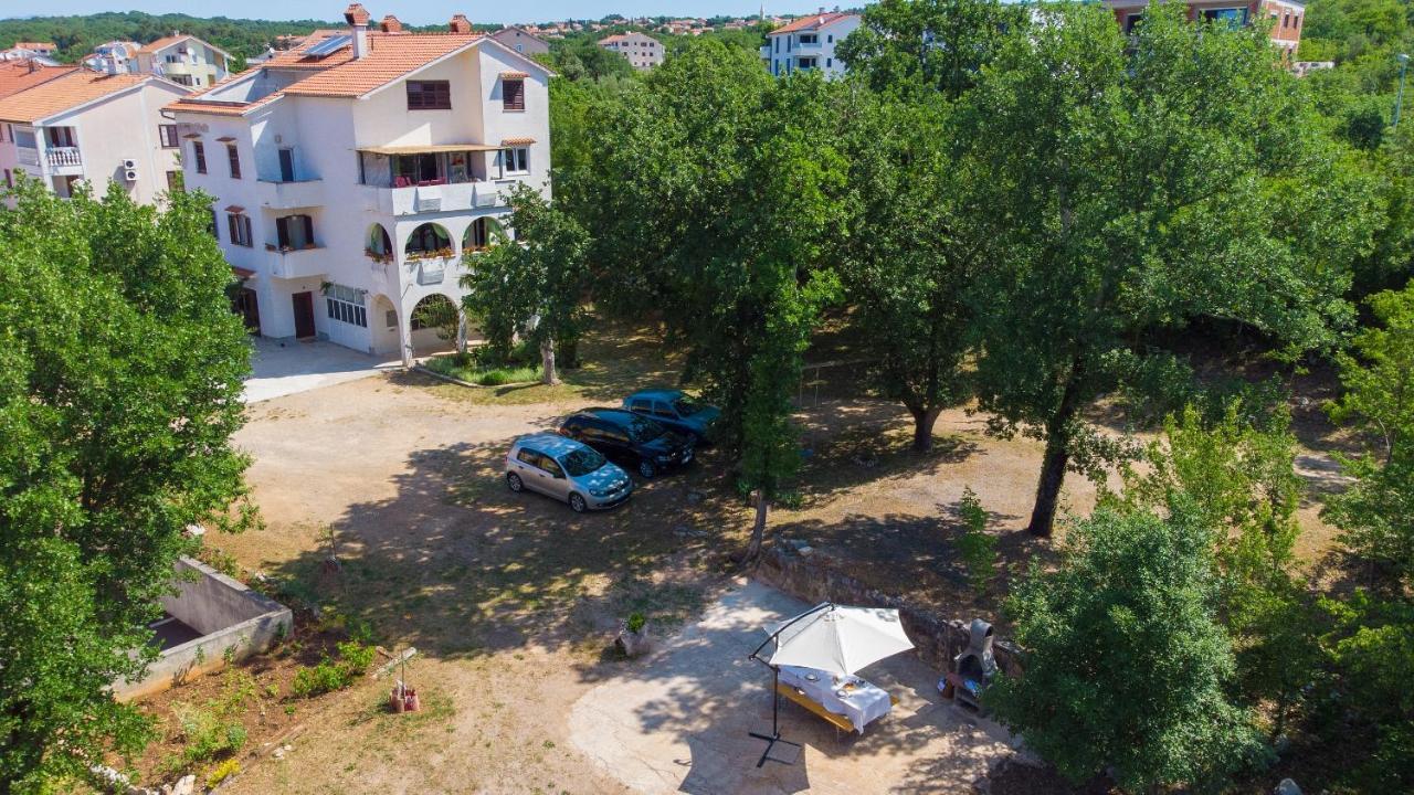 Apartman Mihael Malinska Exteriér fotografie