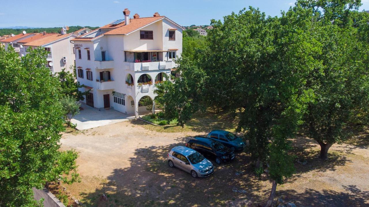 Apartman Mihael Malinska Exteriér fotografie