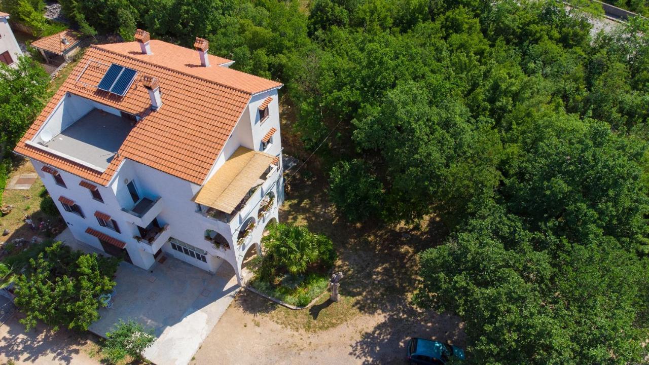 Apartman Mihael Malinska Exteriér fotografie