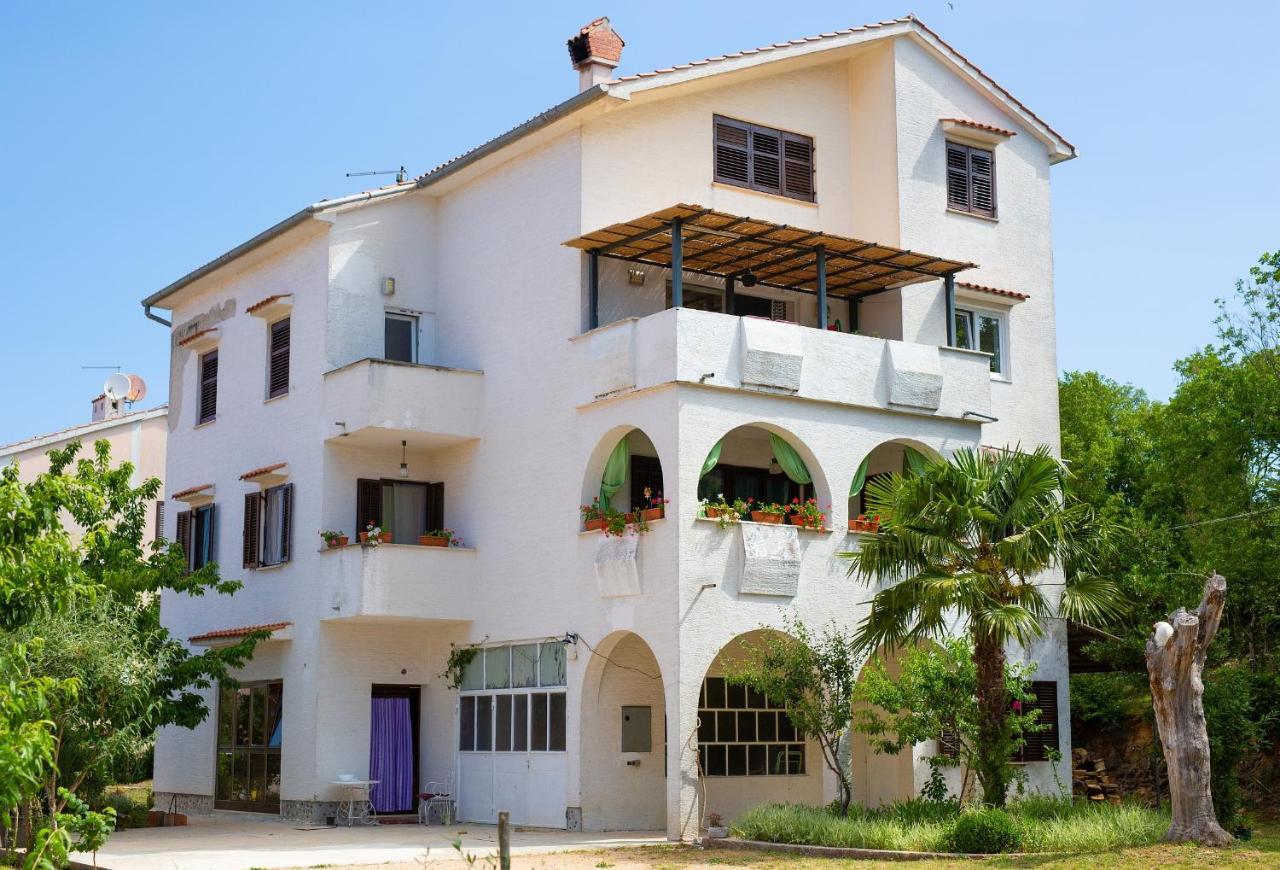 Apartman Mihael Malinska Exteriér fotografie