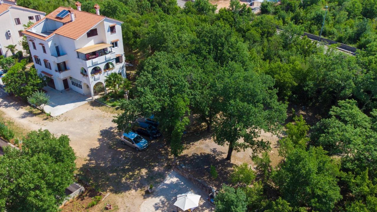 Apartman Mihael Malinska Exteriér fotografie