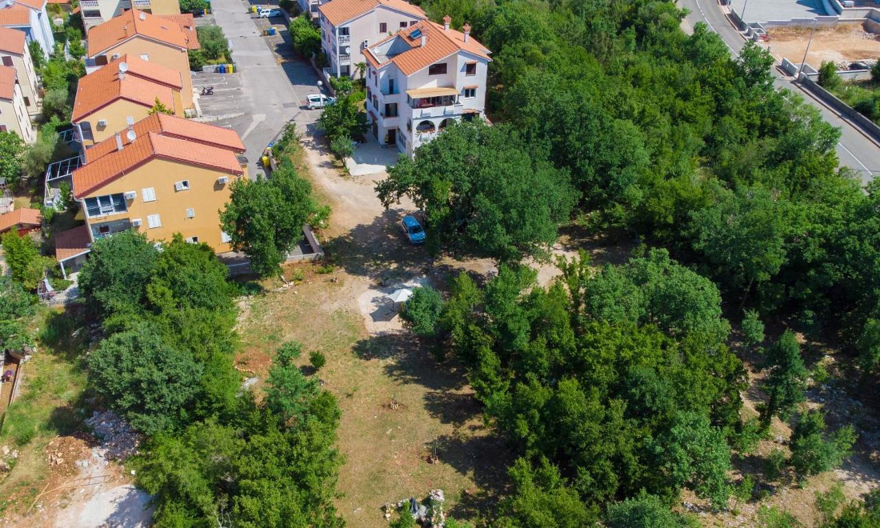 Apartman Mihael Malinska Exteriér fotografie