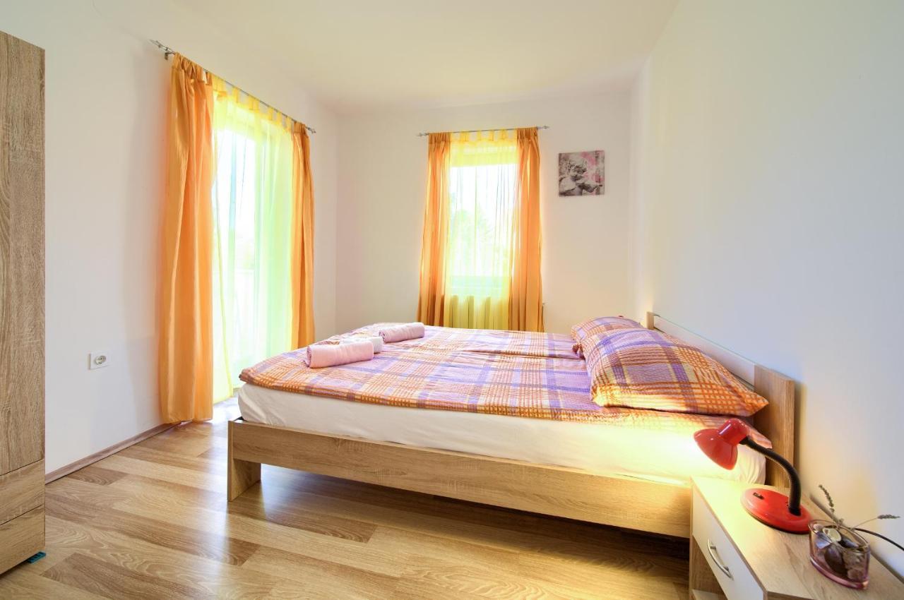 Apartman Mihael Malinska Exteriér fotografie