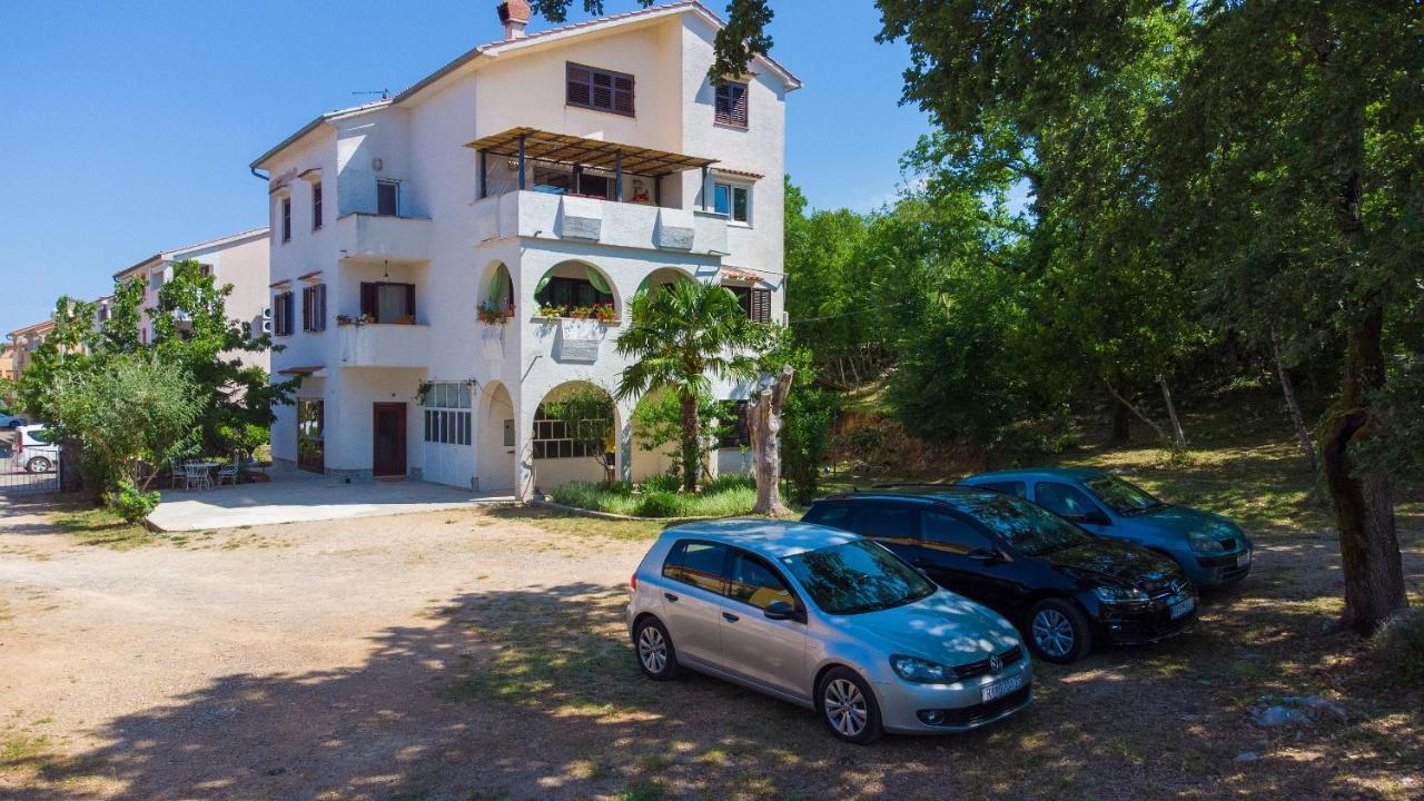 Apartman Mihael Malinska Exteriér fotografie