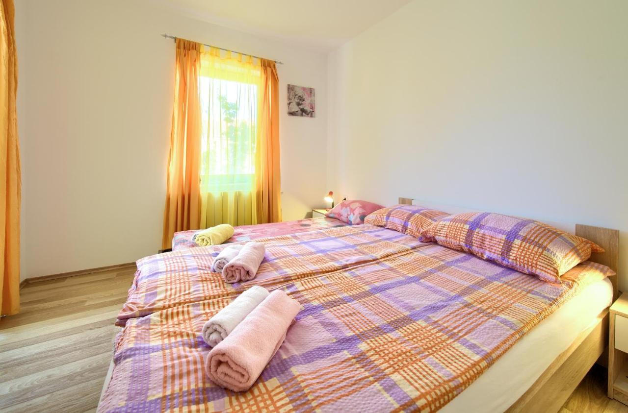 Apartman Mihael Malinska Exteriér fotografie