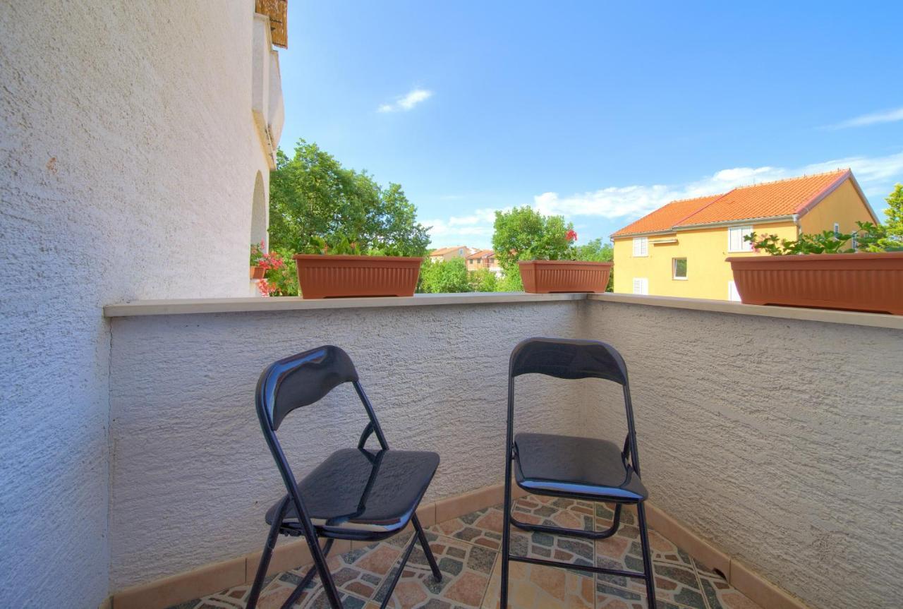 Apartman Mihael Malinska Exteriér fotografie