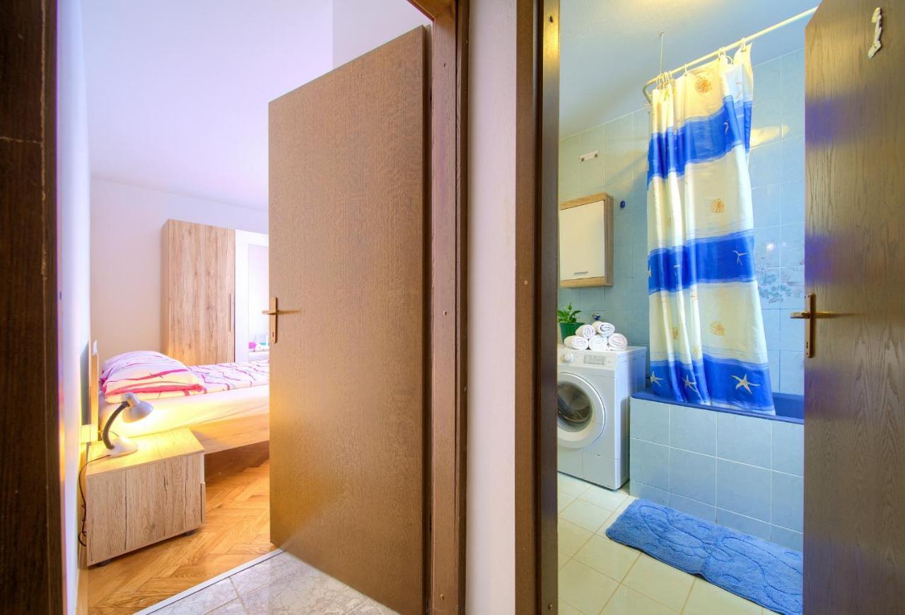 Apartman Mihael Malinska Exteriér fotografie