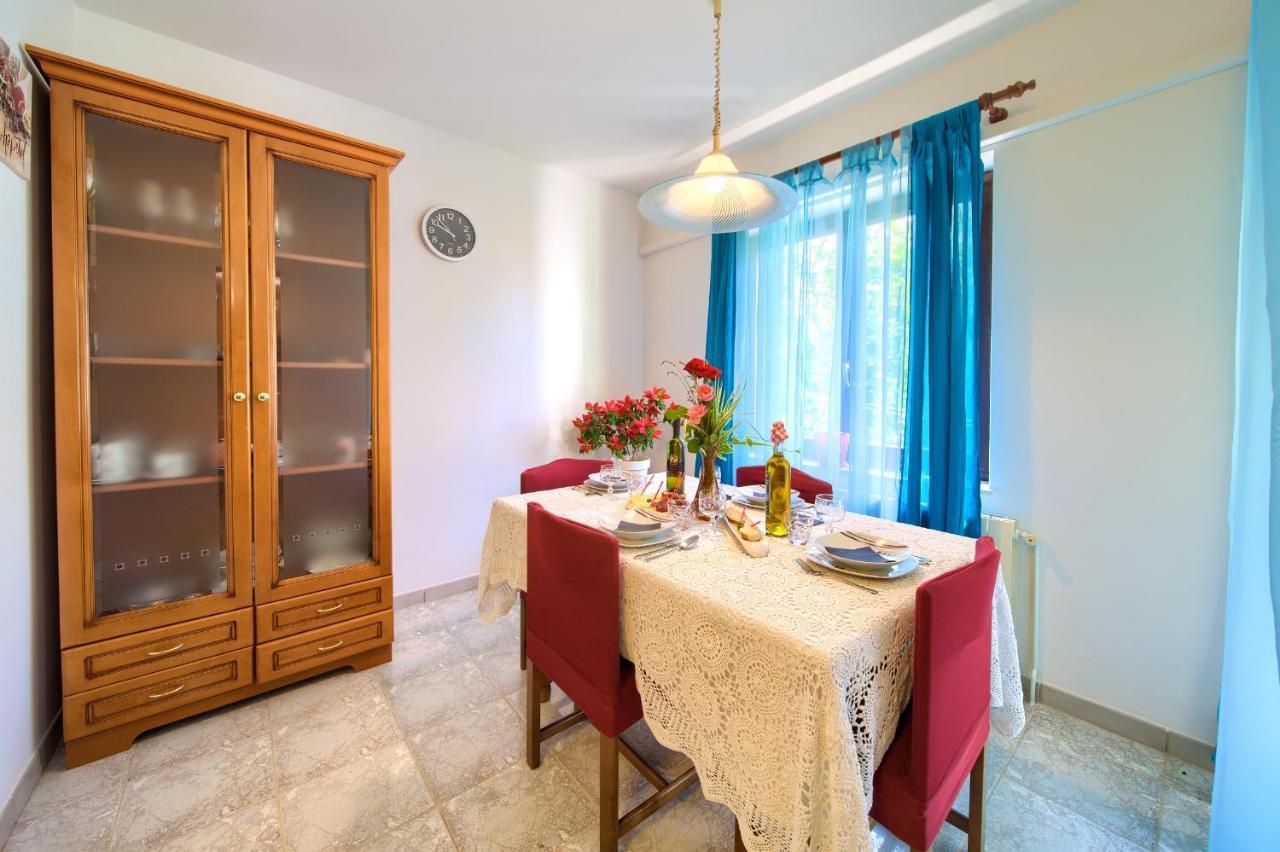 Apartman Mihael Malinska Exteriér fotografie